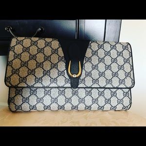 !SOLD! Preowned authentic Gucci purse
